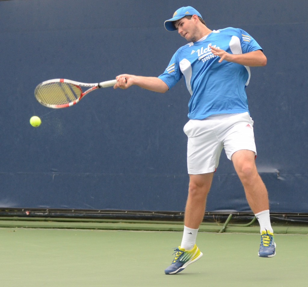 Men’s tennis sweeps singles sets against Fresno State - Daily Bruin