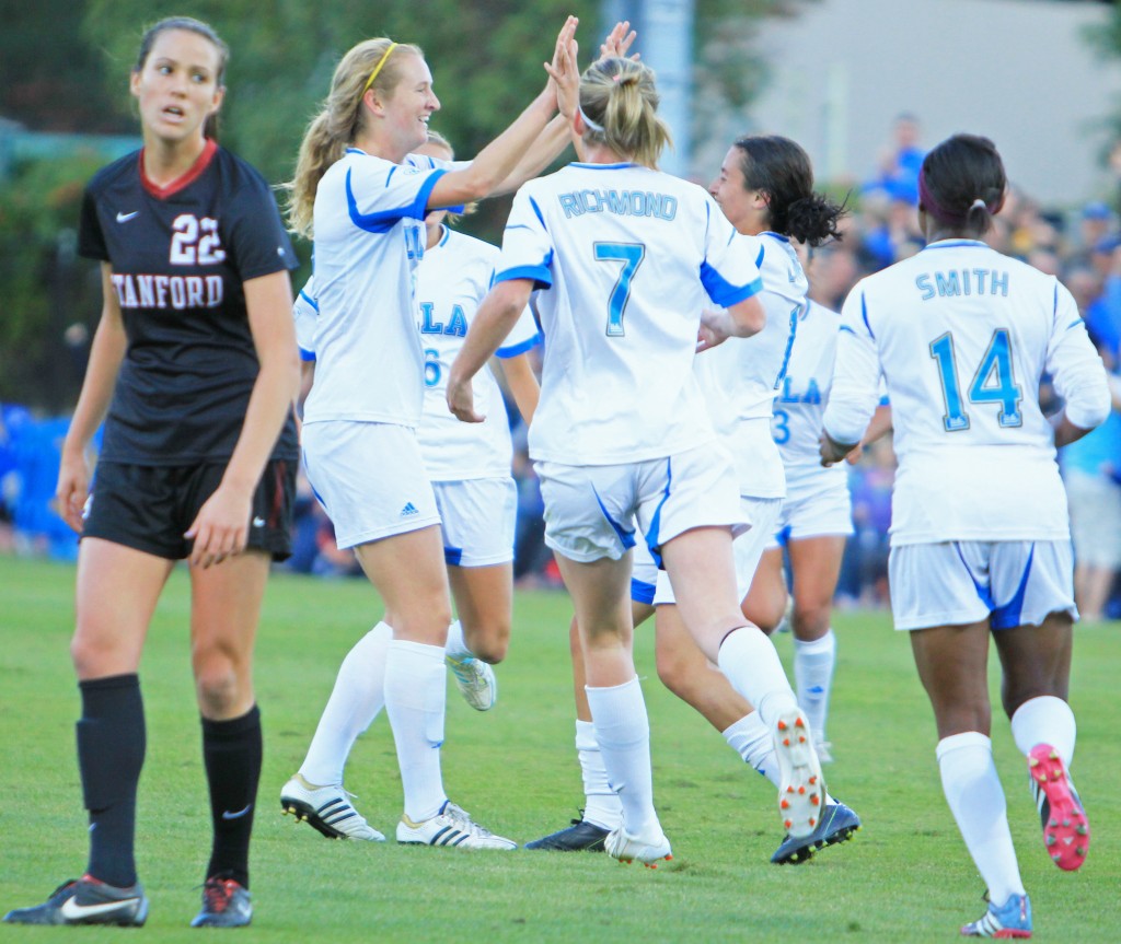 UCLA Women’s Soccer Beats Stanford, Advances In Playoffs - Daily Bruin