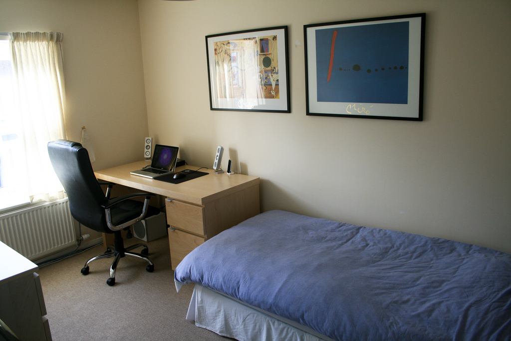 Bedroom Mac OS