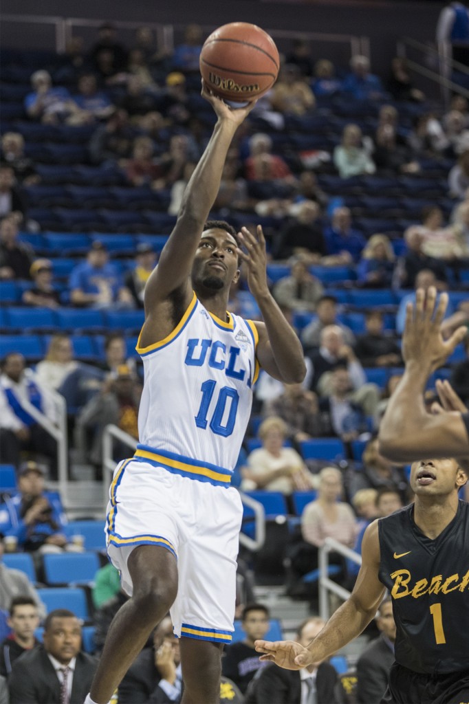 Men’s basketball aims to maintain noloss record against UC Riverside