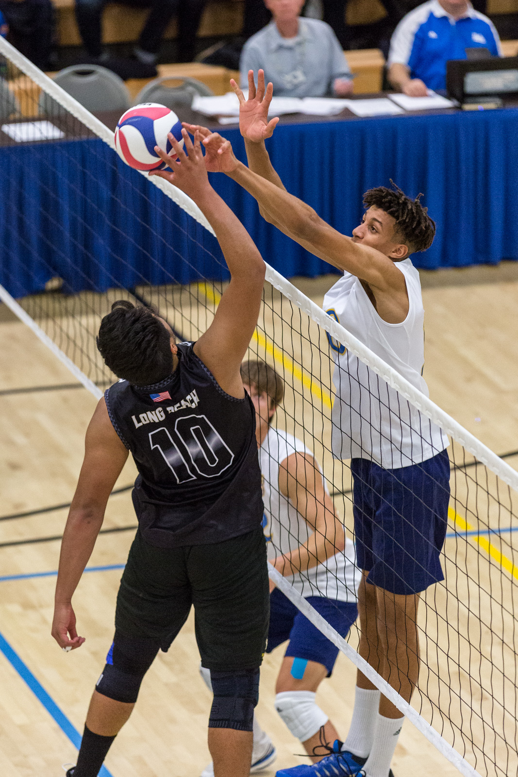 UCLA men’s volleyball swept by Long Beach State in three-set match ...