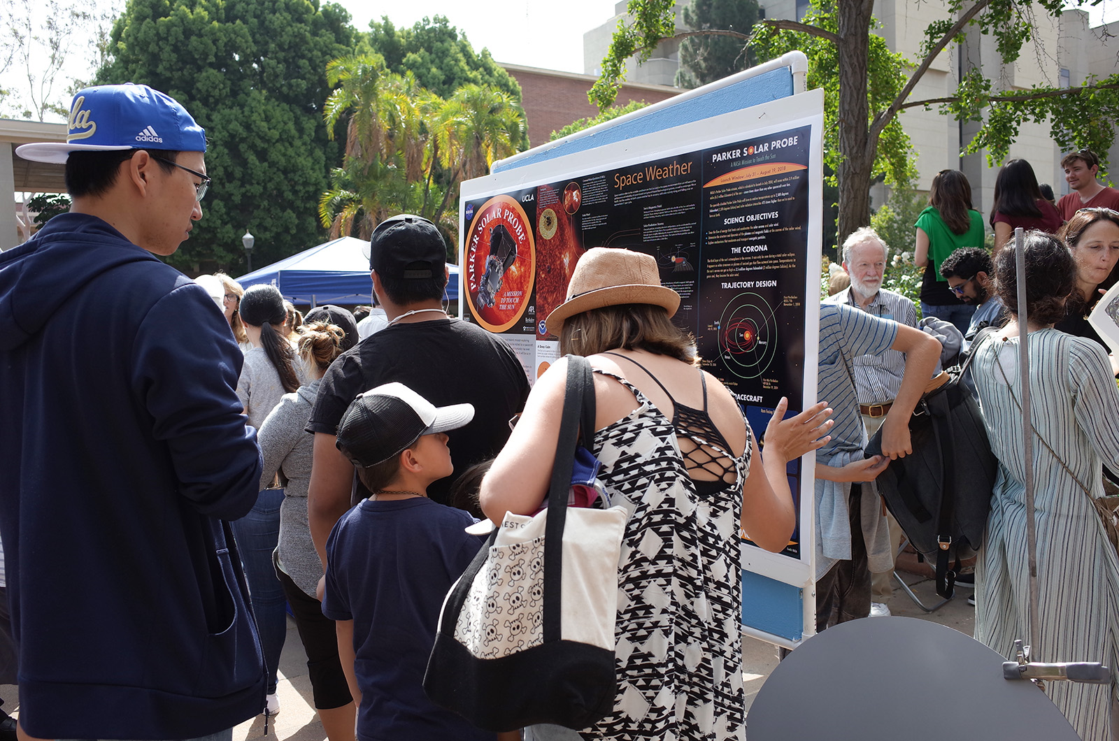 UCLA students watch eclipse with telescopes, glasses at event Daily Bruin
