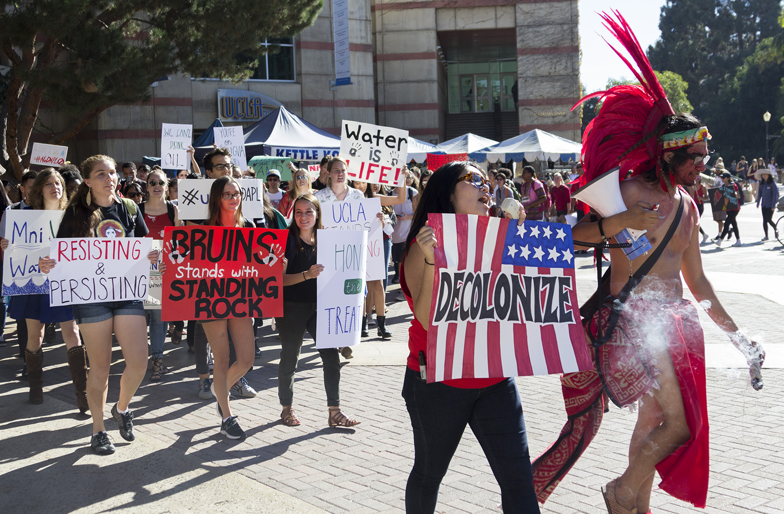 Native Americans At Ucla Celebrate Indigenous Peoples Day Naming Daily Bruin