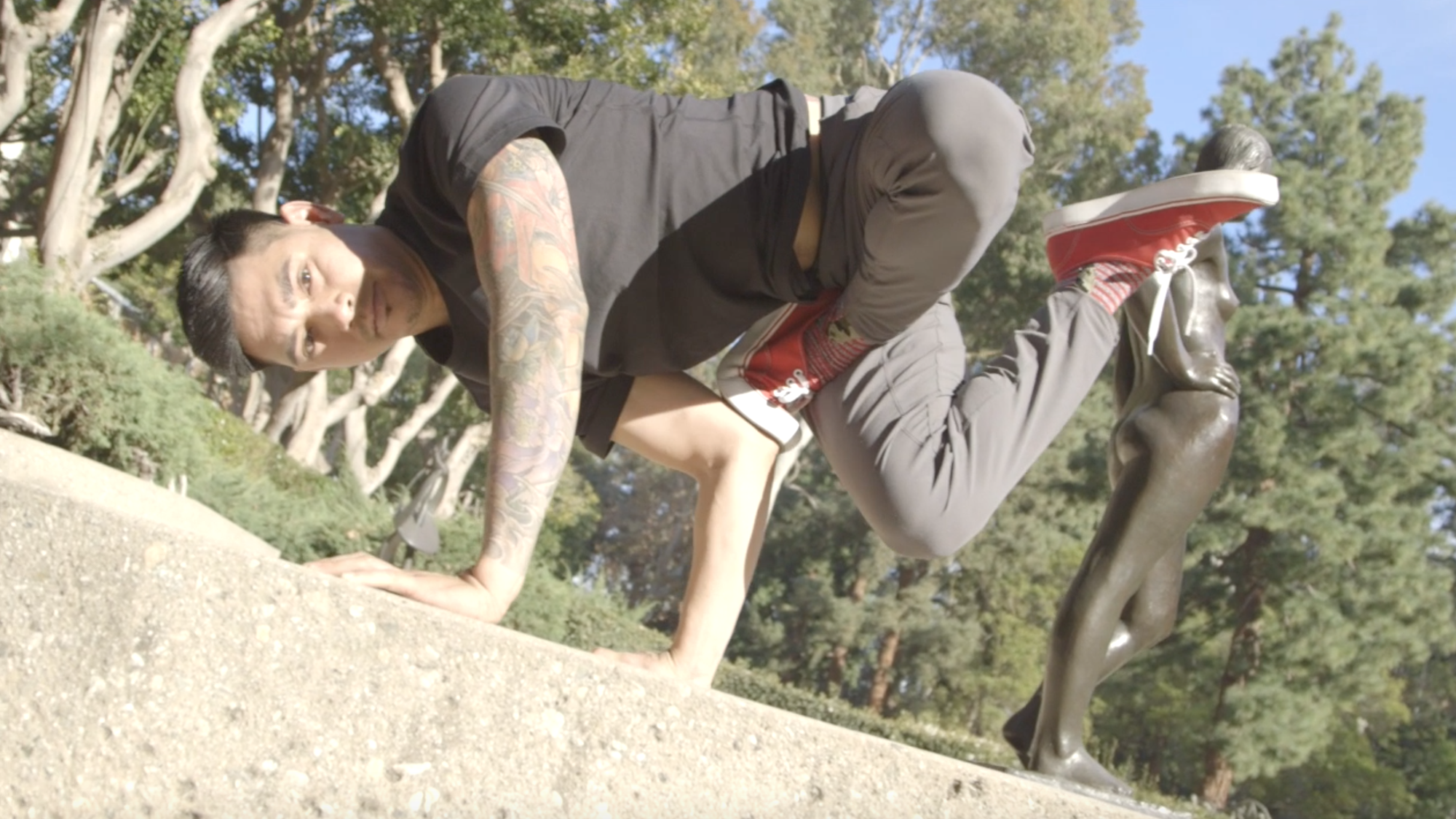 goedkoop genoeg oppervlakkig Video: Marco Antonio discusses his community-focused yoga - Daily Bruin