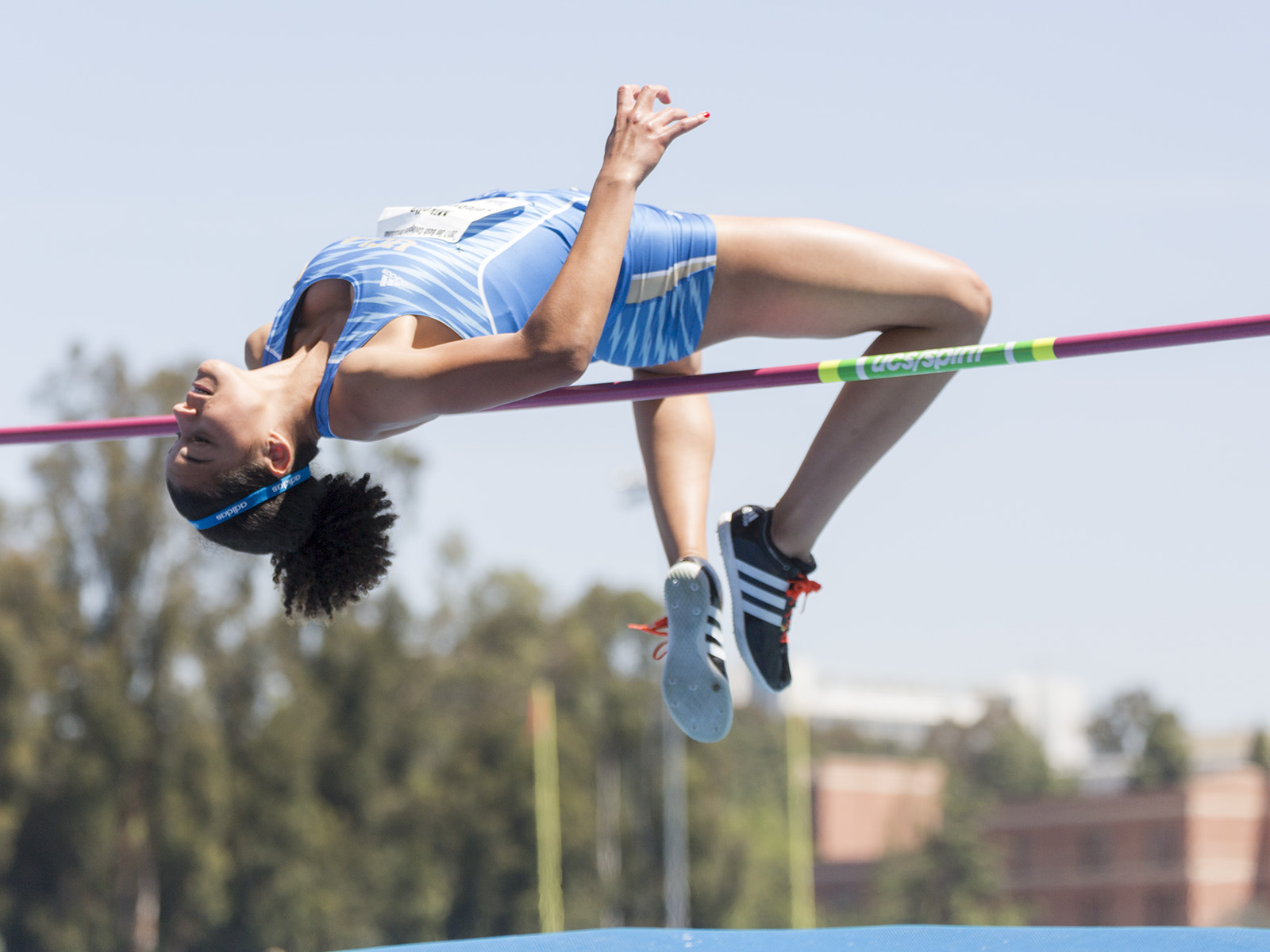 Distance, jumps teams shine at track and field home opener - Daily Bruin