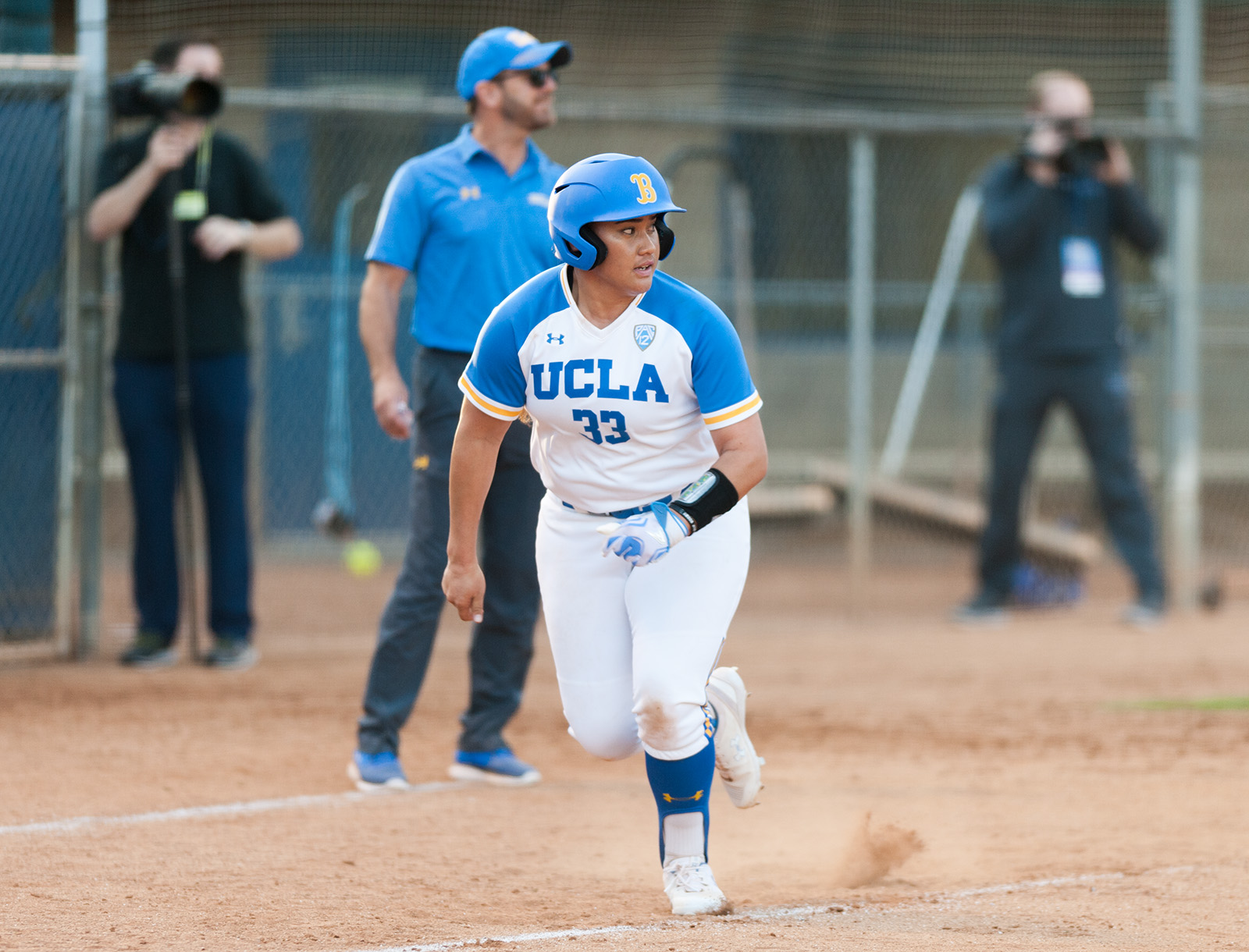 UCLA softball prepares for battle against formidable No. 1 Washington