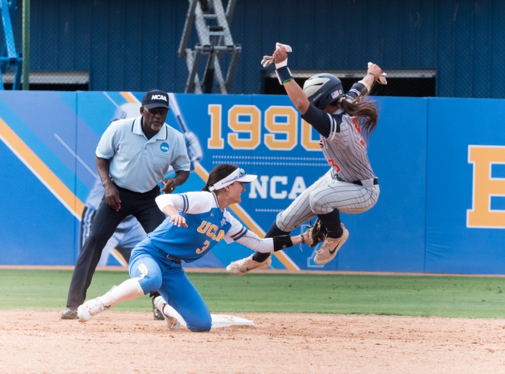 Gallery: Softball sweeps NCAA Super Regionals against Arizona - Daily Bruin