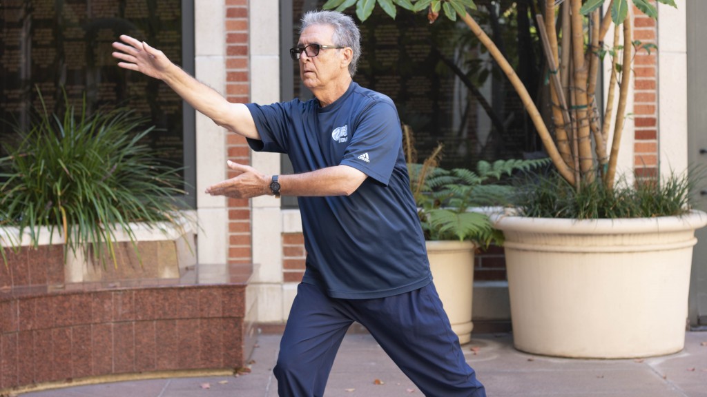 Tai chi instructor establishes balance in students Daily Bruin