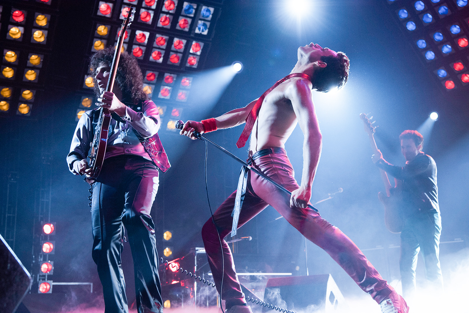 Bohemian Rhapsody: How Rami Malek Became Freddie Mercury Onstage - Shure USA
