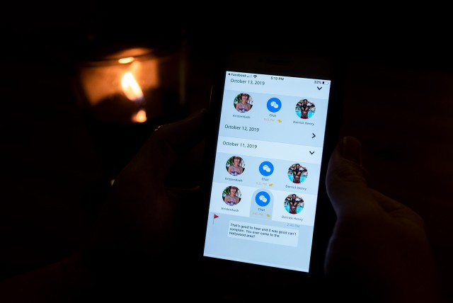 Dating App Hopes To Offer Transparency By Letting Users See Each Other S Interactions Daily Bruin