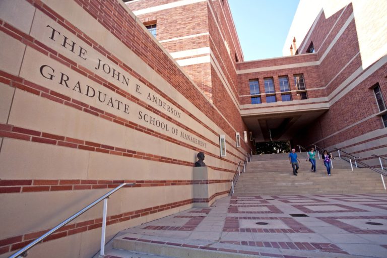 Students Sign Petition To Fire Ucla Lecturer After Many Find His Email Insensitive Daily Bruin