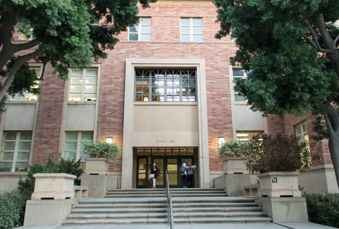 Opinion With Flaws Laid Bare By Pandemic UCLA s Quarter System Needs 