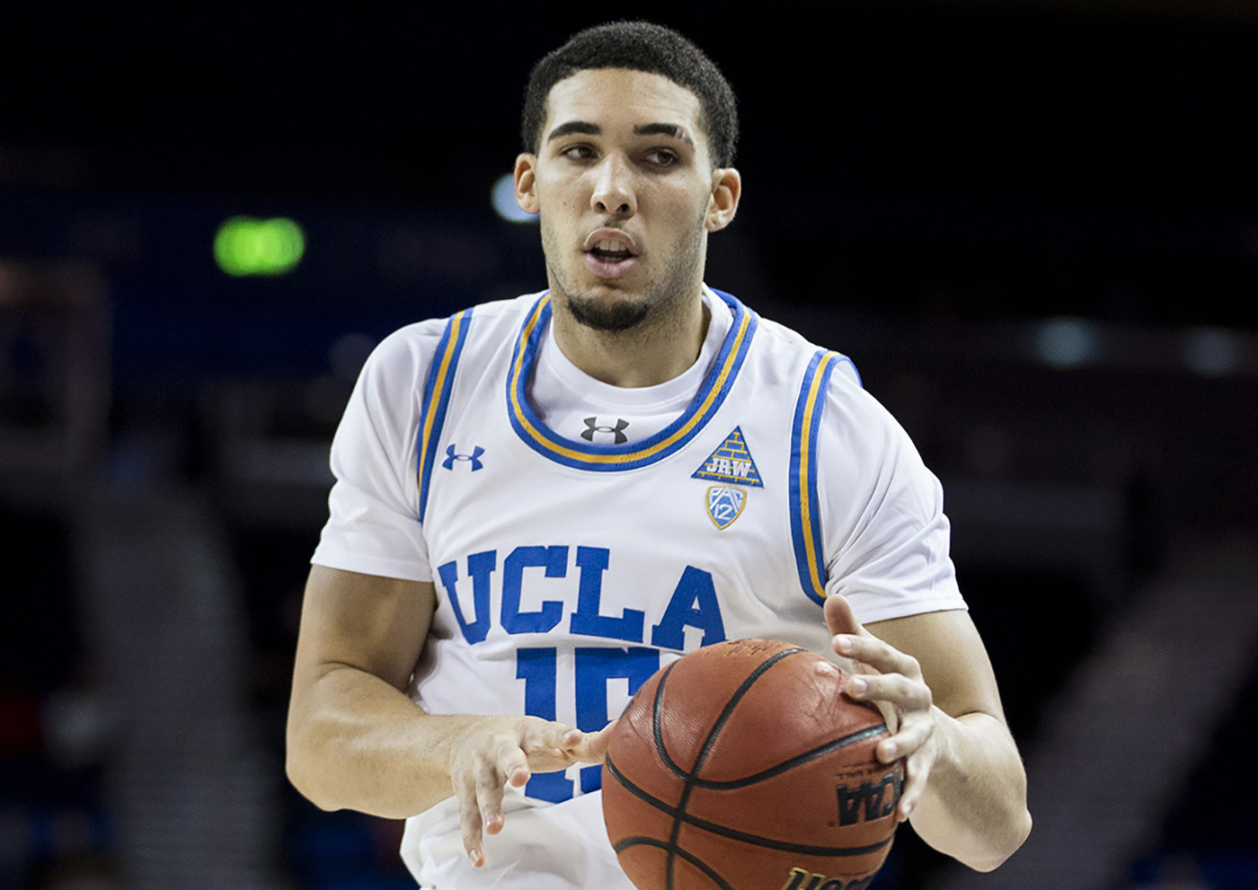 Liangelo deals ball nba