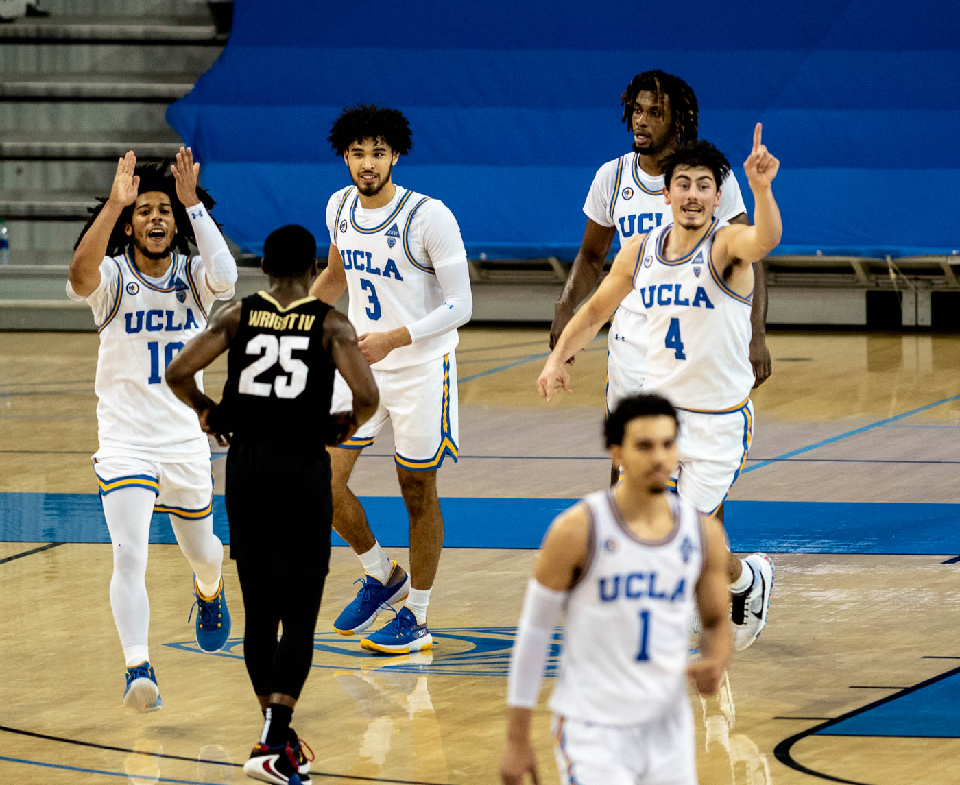 Gallery UCLA men’s basketball starts 2021 with a 6562 win over
