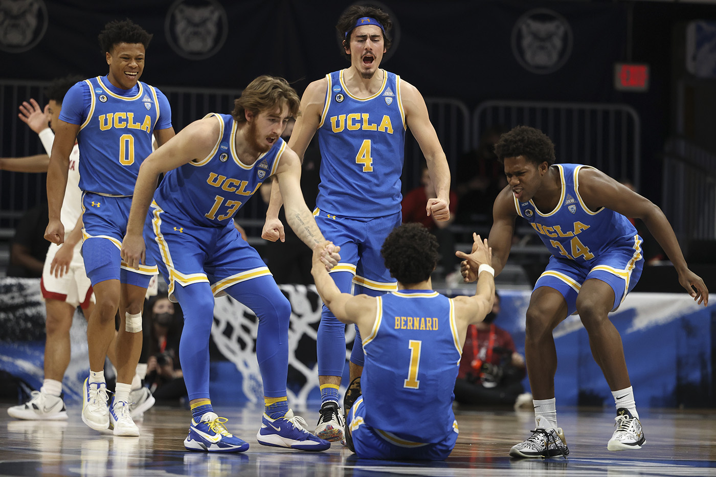 Ucla Men S Basketball Earns Elite Eight Spot With 10 Point Victory Over Alabama Daily Bruin