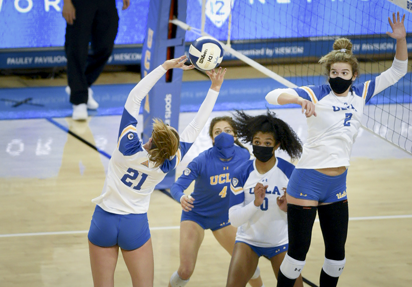 Women’s volleyball defeats Arizona twice, establishes 4-match win ...