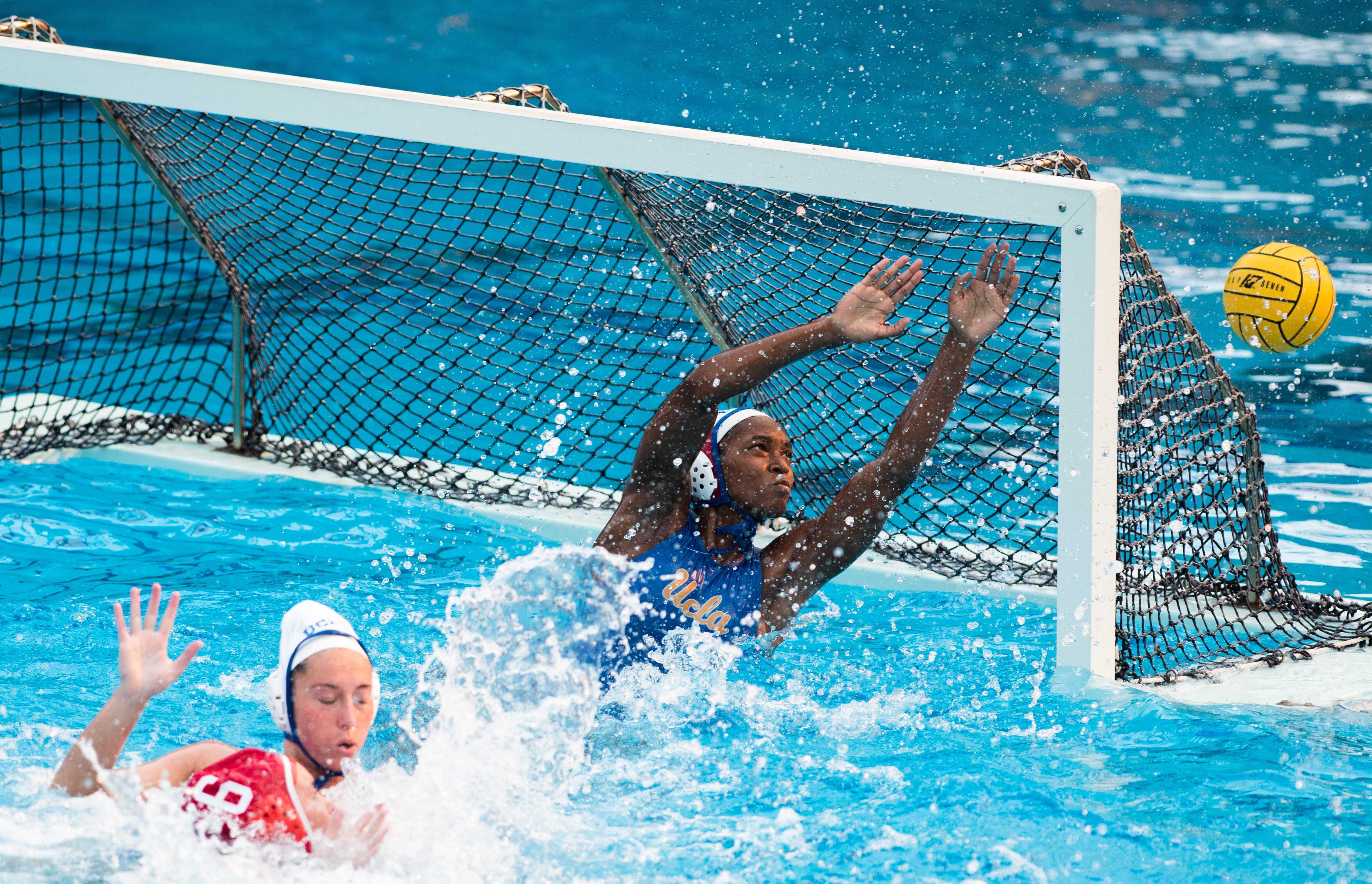 Women’s water polo conquers Cardinal in NCAA semifinal matchup Daily