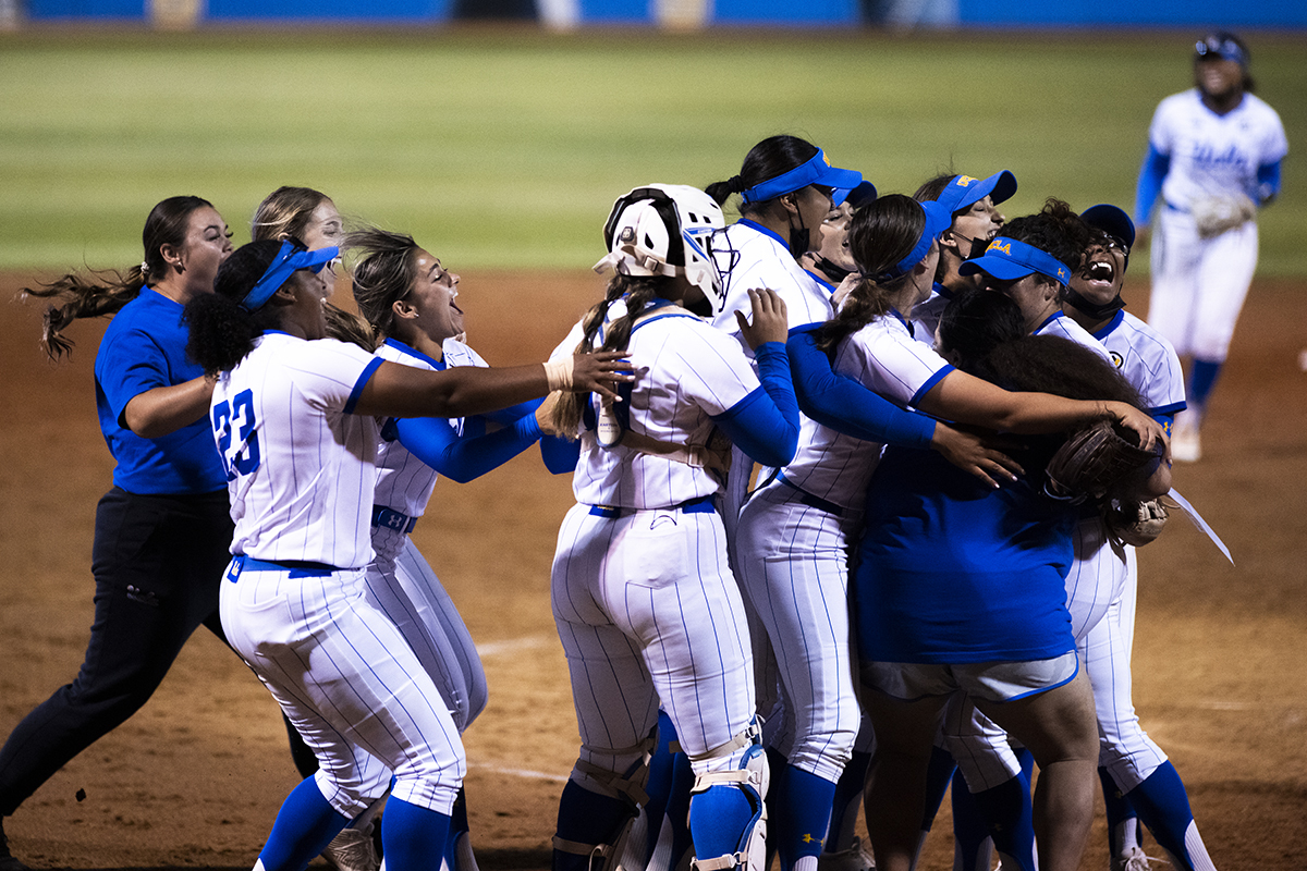 Softball Defeats Virginia Tech Secures Spot In Women s College World Softball Defeats Virginia Tech Secures Spot In Women s College World