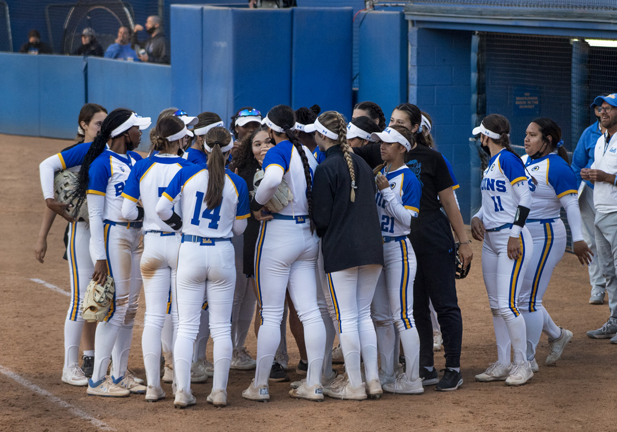 Softball Women s College World Series Predictions Daily Bruin