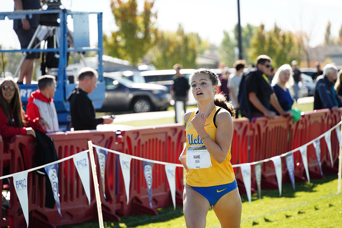 UCLA cross country concludes Pac12 championships in middle of pack