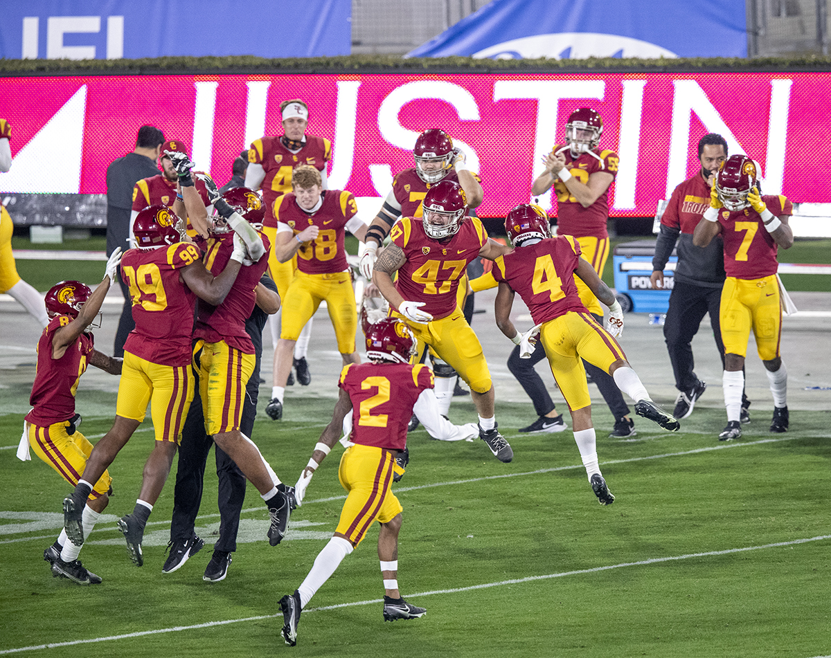 USC Men's Basketball on X: Whole squad ready. #FightOn   / X