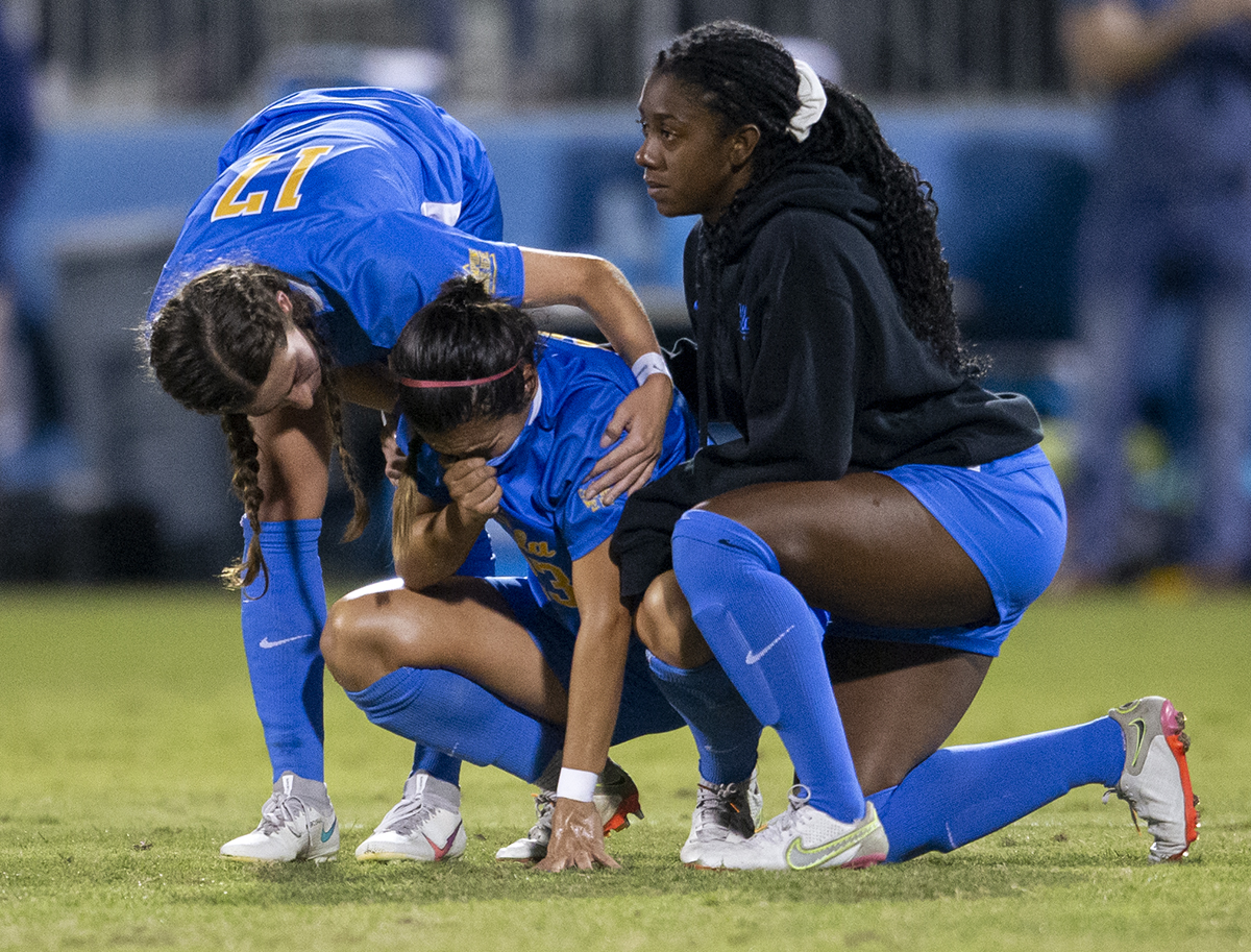 UCLA women's soccer forward Mia Fishel called up to USWNT training camp -  Daily Bruin