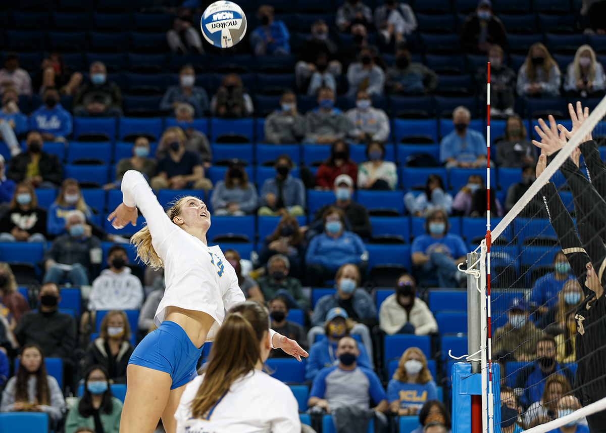 UCLA women’s volleyball advances in NCAA tournament after comeback