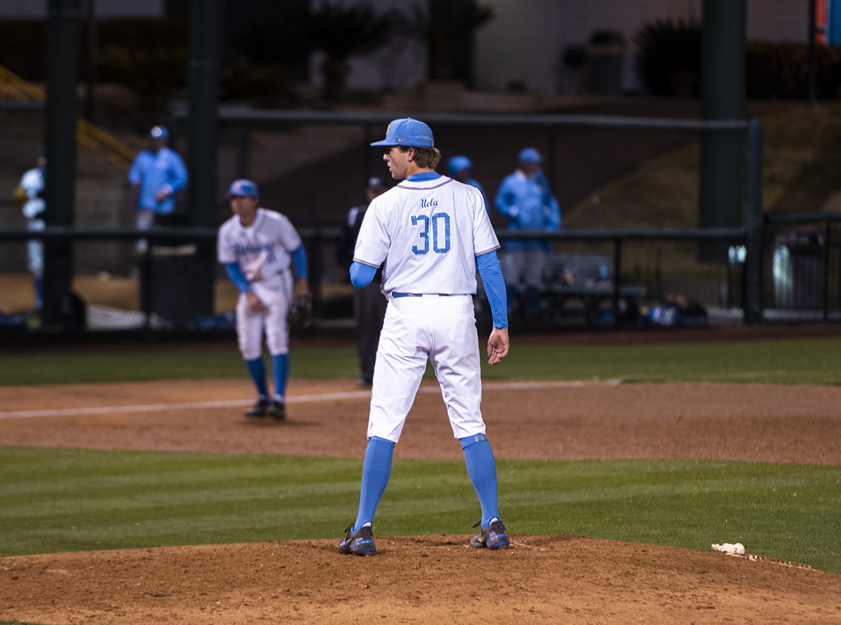 UCLA Baseball on X: UCLA blasted four home runs - and withstood a late  charge from Oregon - to record an 8-7 win on Saturday and even up the  series in Eugene.