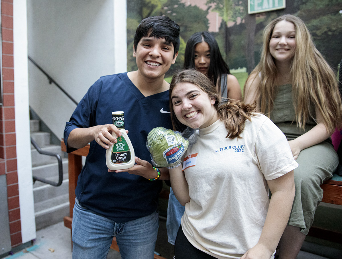 Gallery: Lettuce Club at UCLA hosts annual lettuce eating competition -  Daily Bruin