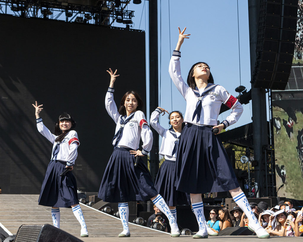 Composed of members, Suzuka, Rin, Kanon and Mizyu, Japanese girl group ATARASHII GAKKO! offered a vibrant afternoon performance. (Megan Cai/Assistant Photo editor)