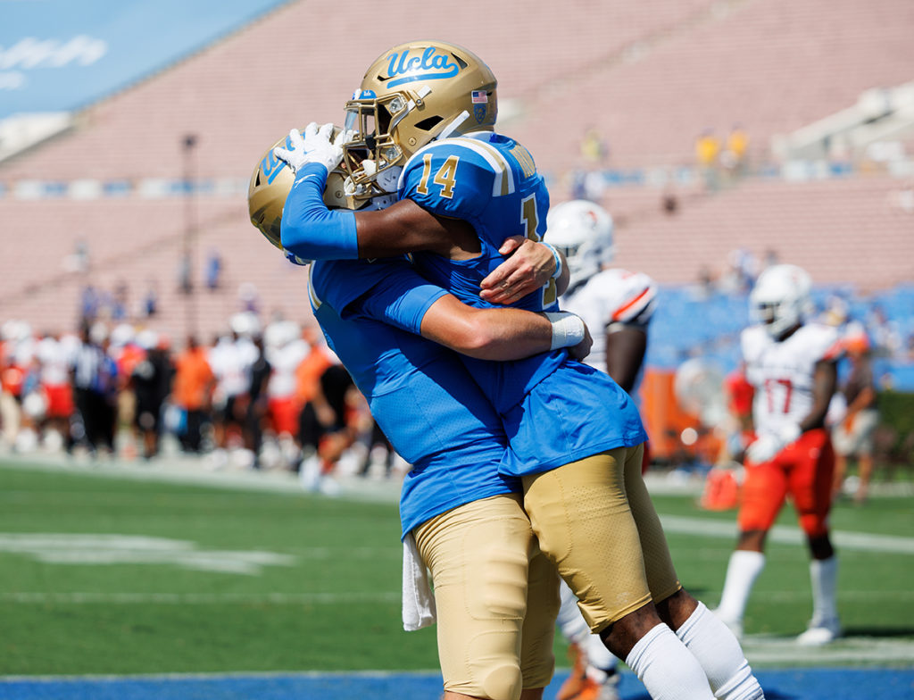 Thompson-Robinson leads UCLA to 45-17 win over Bowling Green