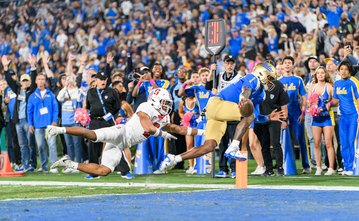 Gallery: UCLA Football Axes Stanford’s Winning Streak During Homecoming ...