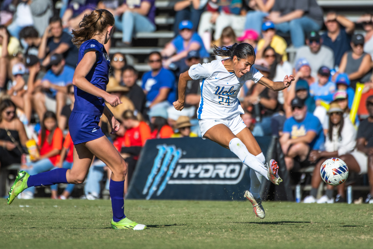 Gallery: UCLA Women’s Soccer Wins Shutout Games In Final Home Stand Of ...