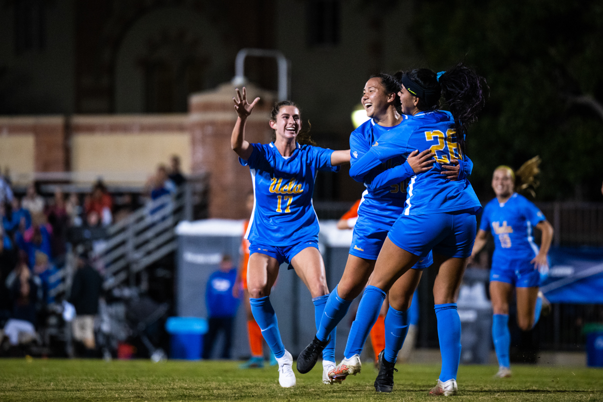 Hawai'i vs. UC Davis (10/8/23) - Stream the NCAA Women's Soccer