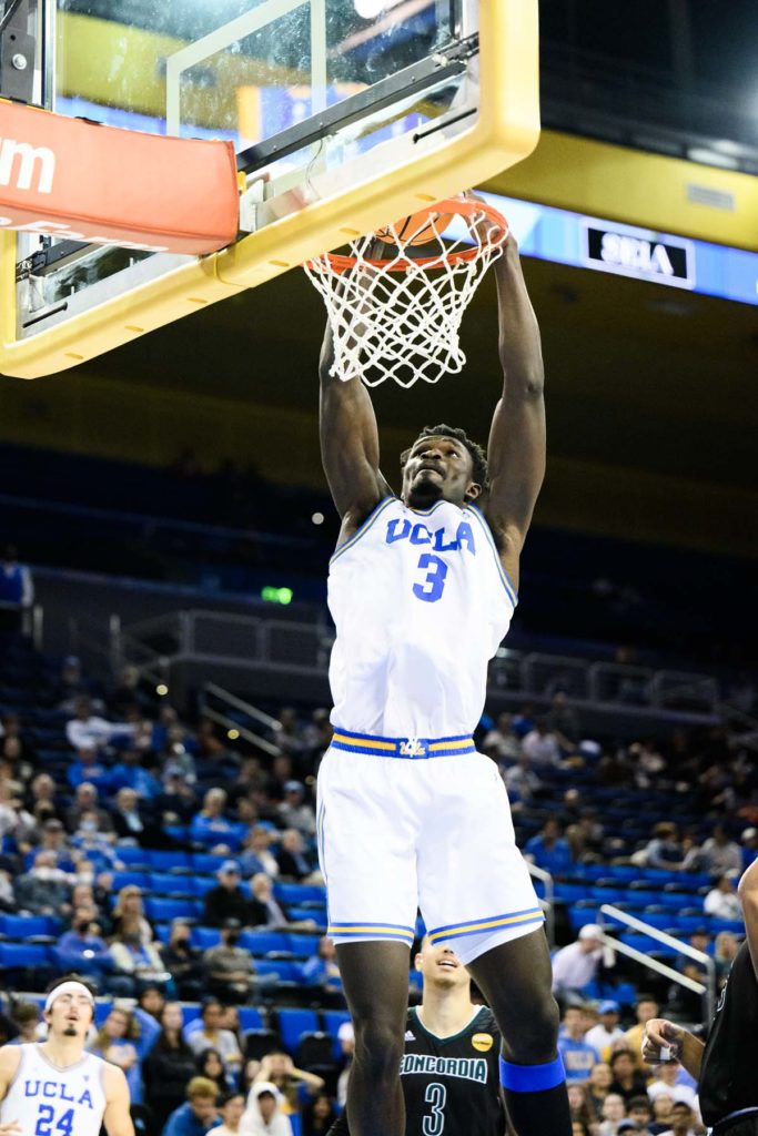 Bona elevates for a dunk. (Jason Zhu/Daily Bruin staff)