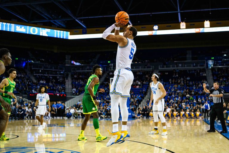 amari-bailey-s-resurgence-comes-just-in-time-for-oregon-road-trip