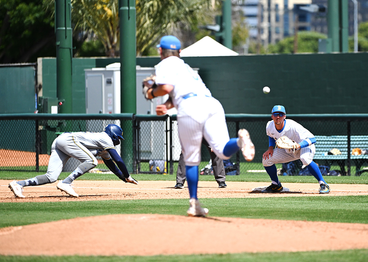 Jackie Robinson inspires UCLA baseball as team prepares to host LMU - Daily  Bruin