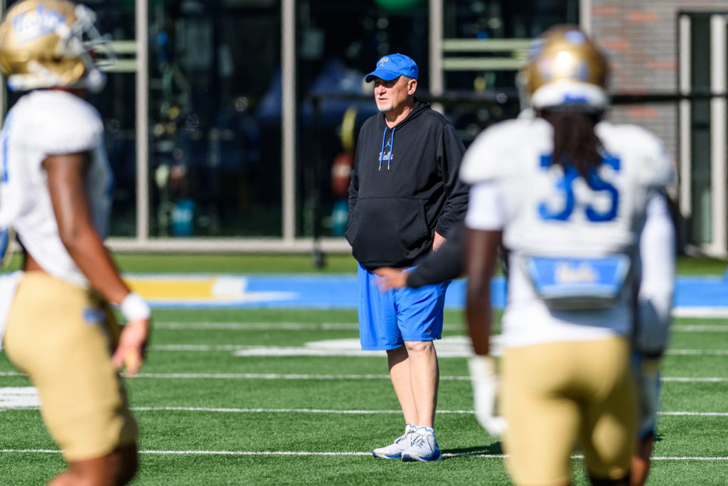 Former UCLA football defensive coordinator Bill McGovern dies at age 60 ...