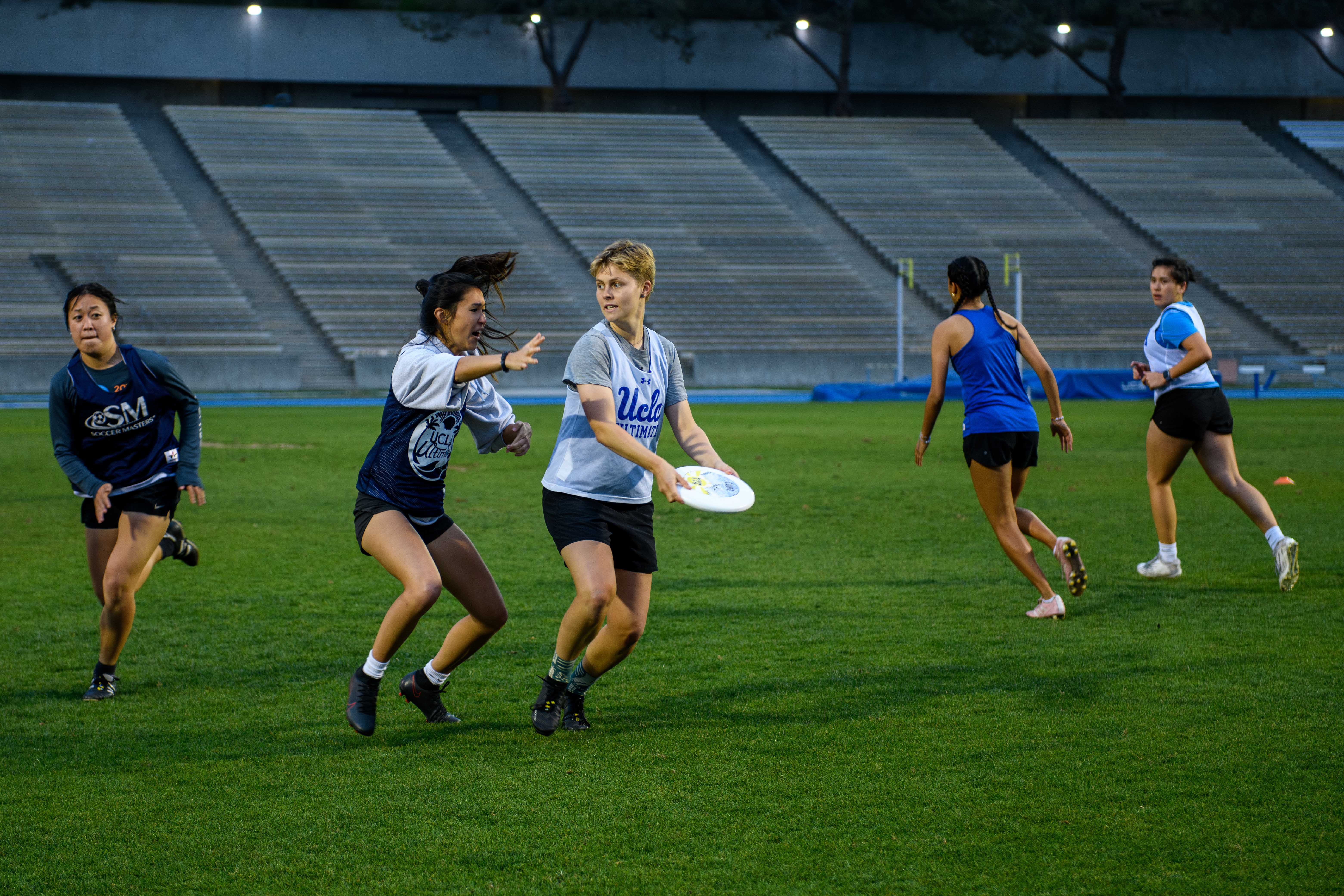 UCLA women’s ultimate Frisbee flies to national championships, placing