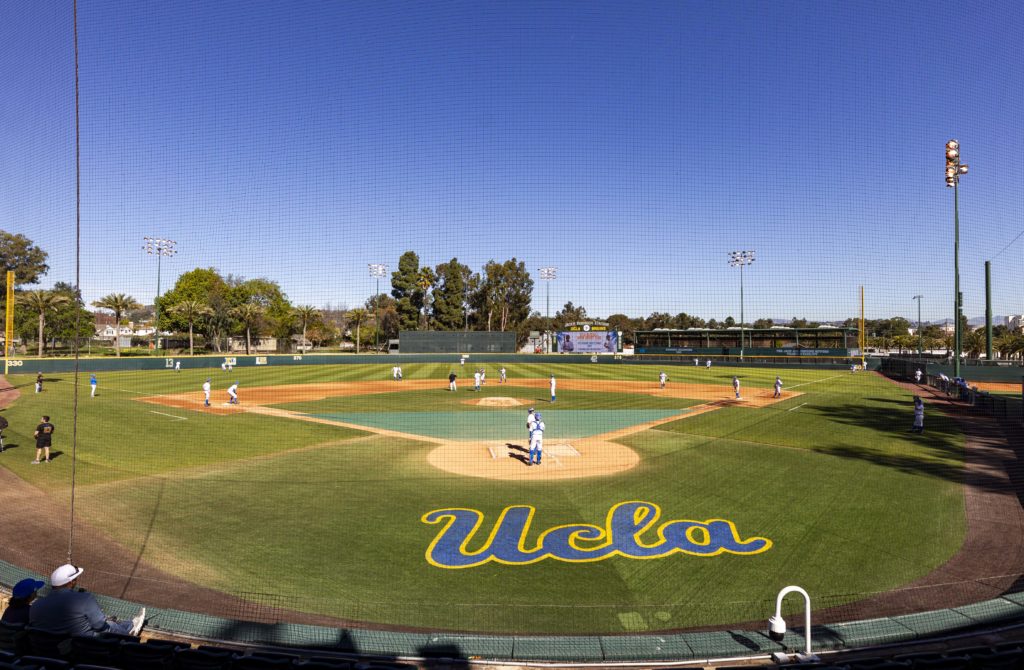 UCLA Baseball on X: UCLA had 4️⃣ players selected to Collegiate Baseball's  2022 Freshman All-America Team on Wednesday. The Bruins' four Frosh  All-Americans are the most of any program in the country