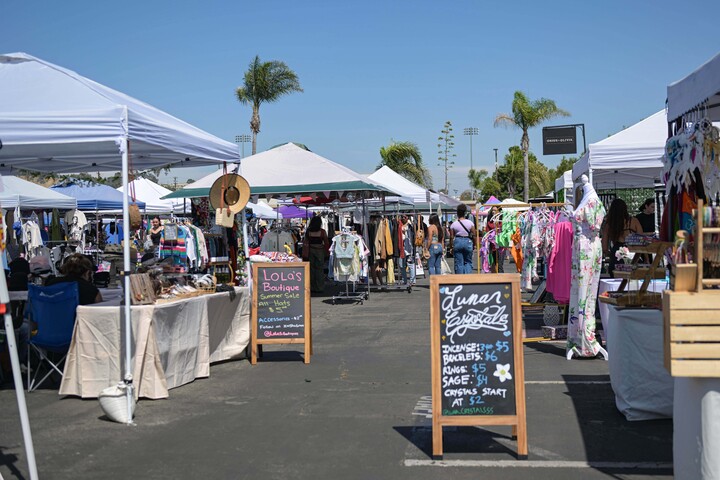 UCLA student-run flea market 10:42 builds community, highlights small ...