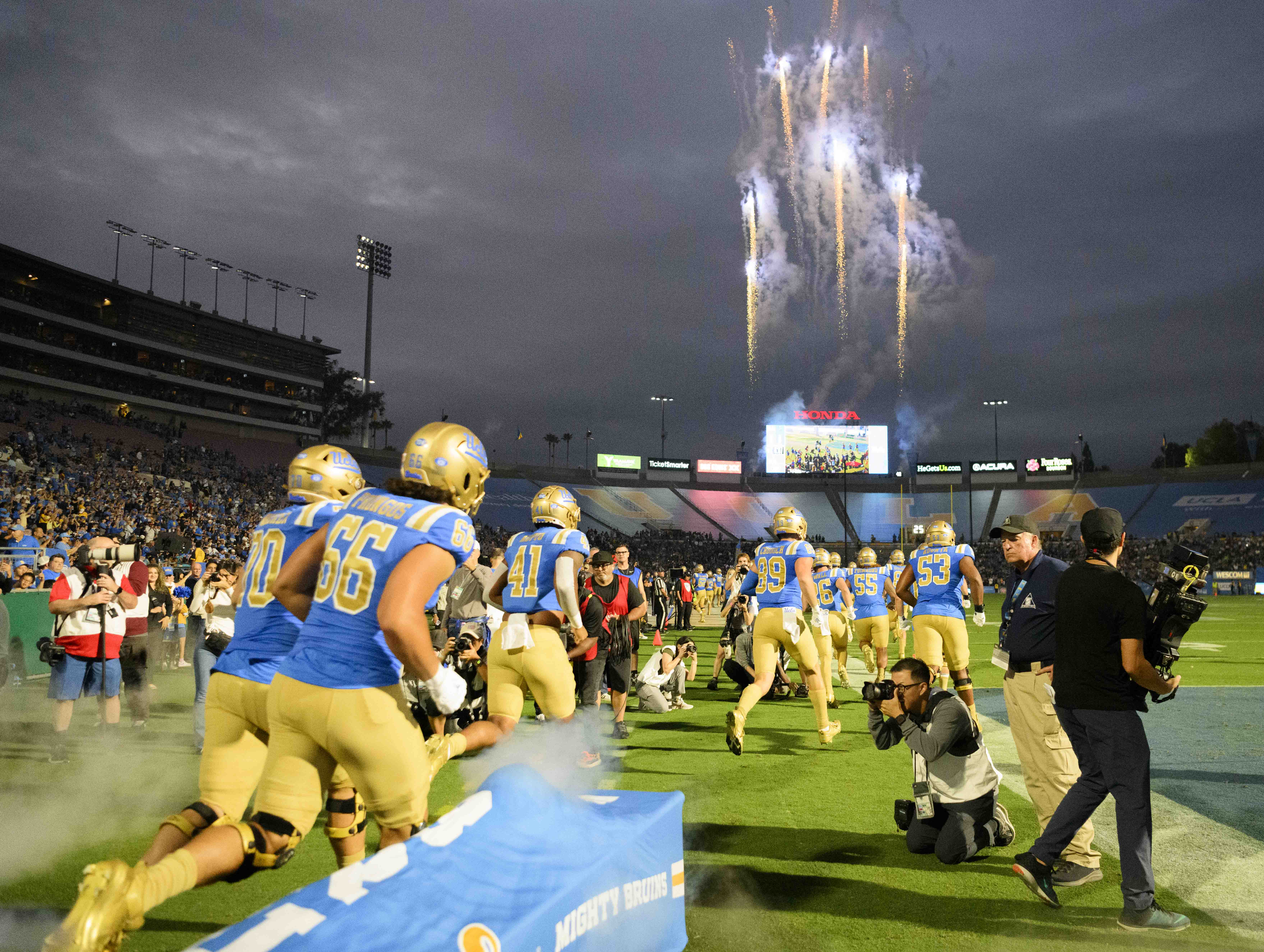 Three-star prospect Eric Freeny commits to UCLA men's basketball - Daily  Bruin