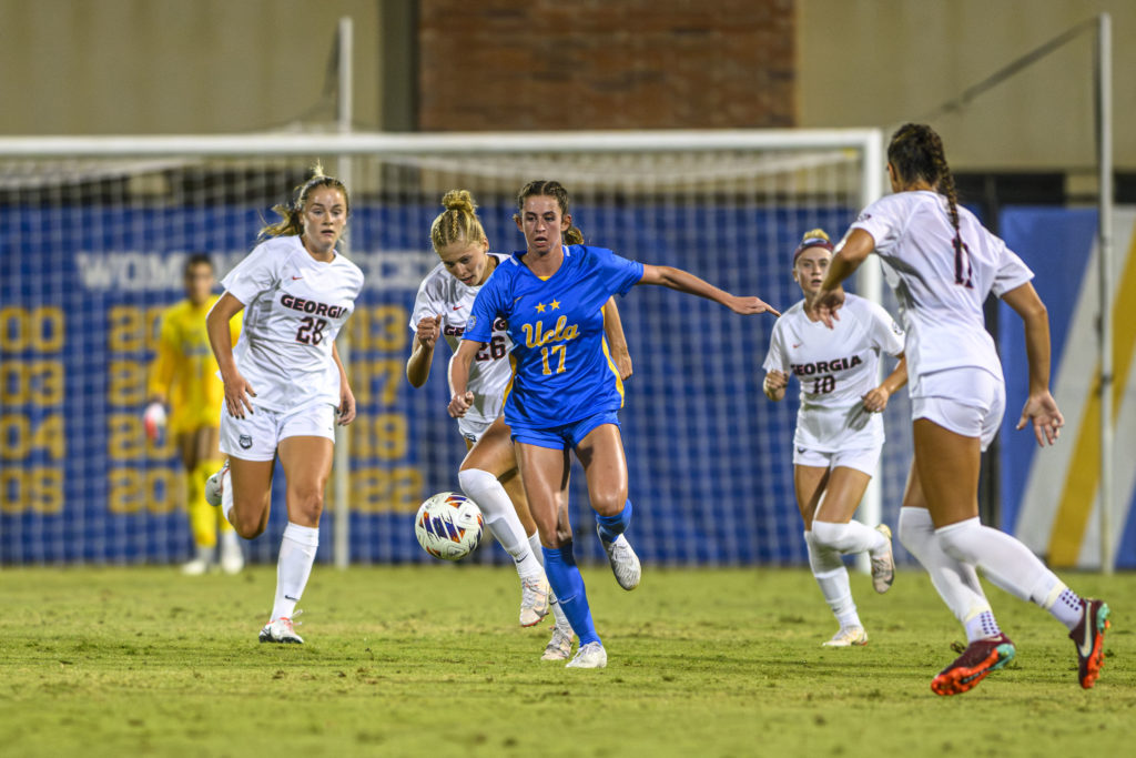 With a united team, UCLA women’s soccer maintains focus to hold Utah
