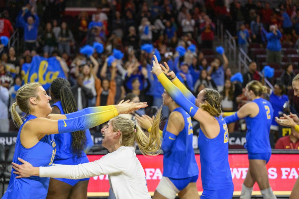 UCLA women’s volleyball triumphs over Trojans for first time in two years Daily Bruin