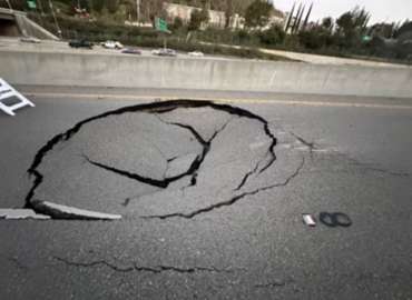 Sinkhole causes indefinite ramp closure on Interstate 405 - Daily