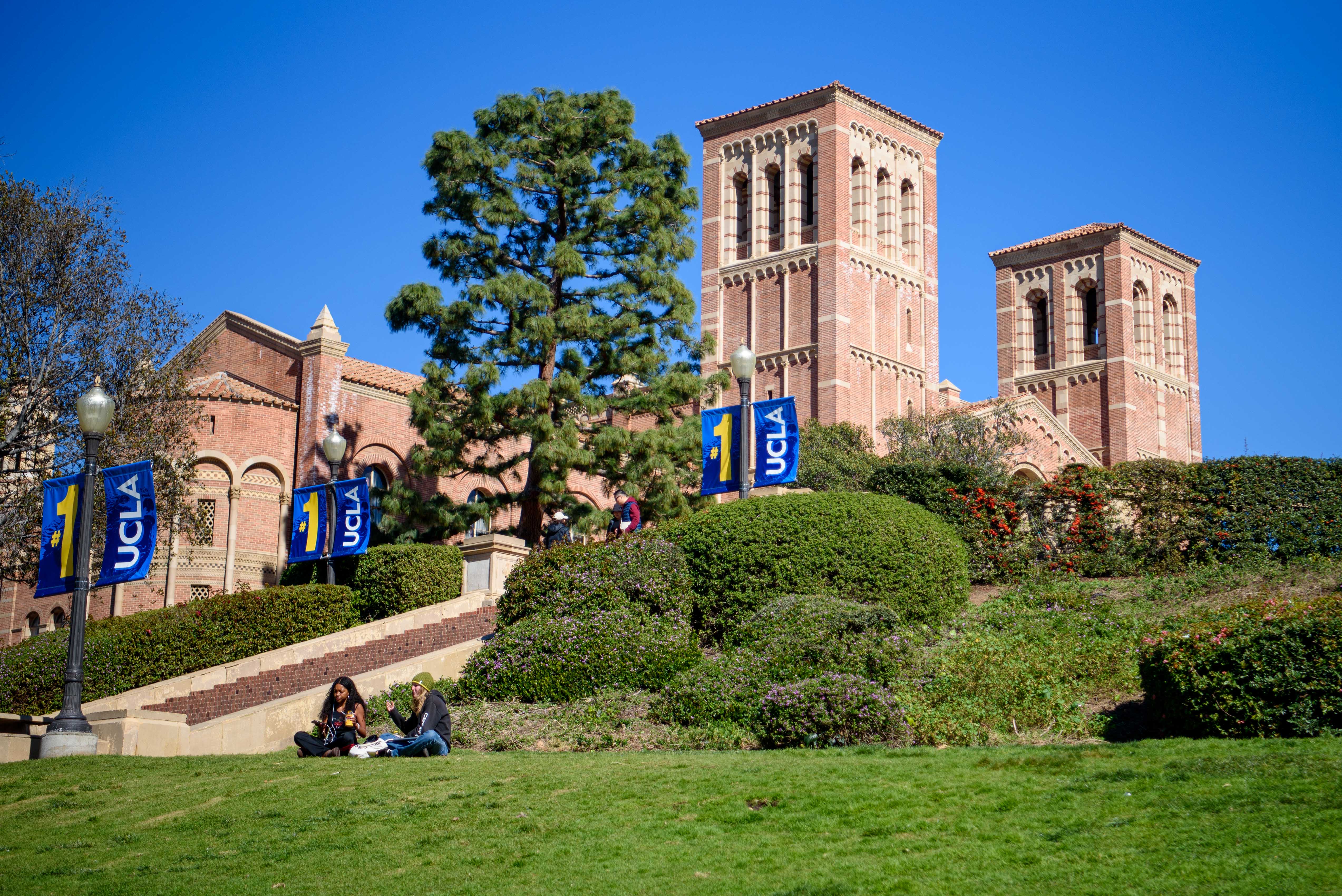 UCLA To Pilot Program Guaranteeing Admission For Associate Degree 