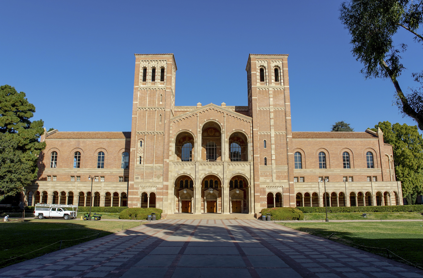 Oped Bruins should participate in Great ShakeOut drill for earthquake