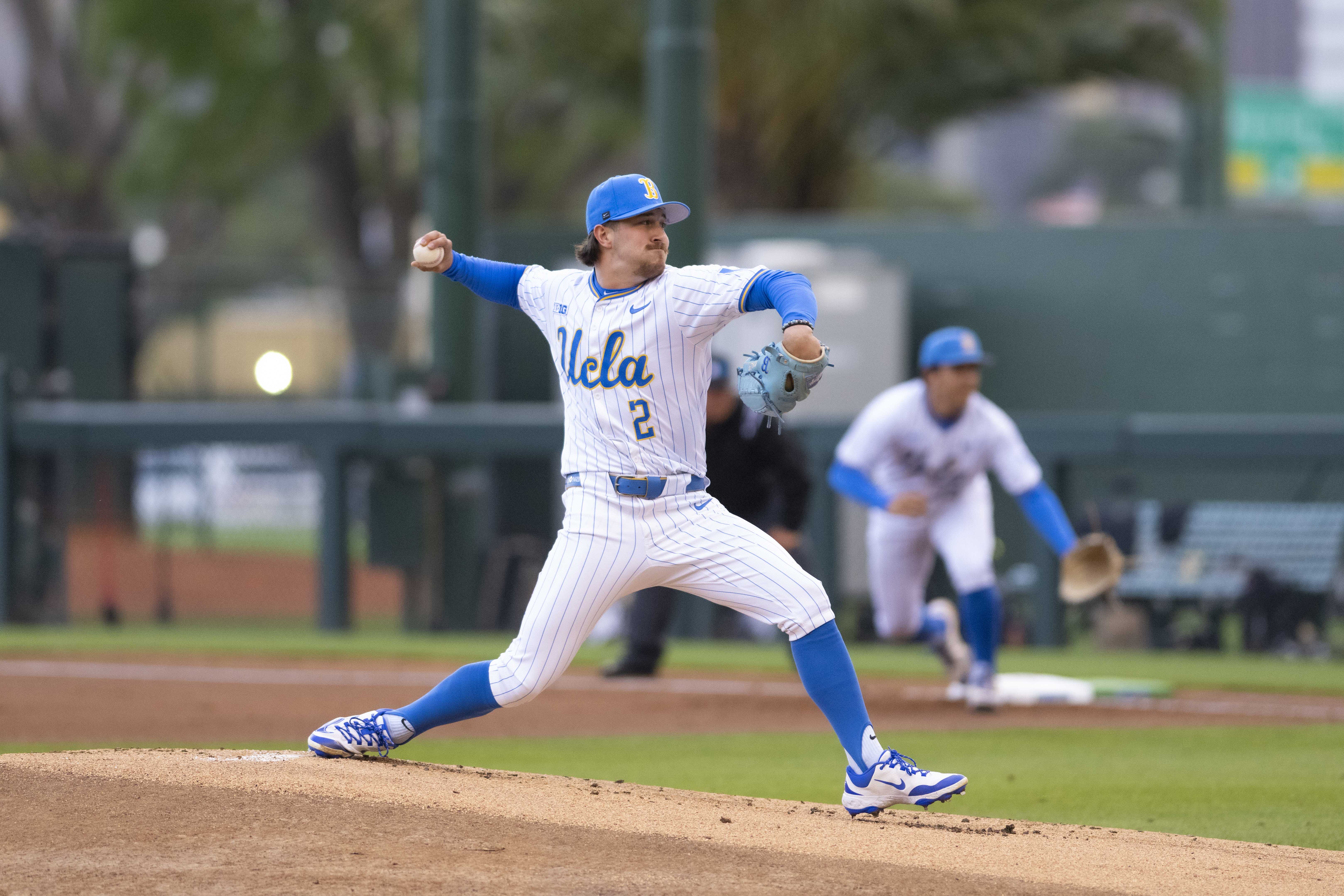 Cody Delvecchio throws a four-seam fastball at Jackie Robinson Stadium. The junior right-hander is 0-2 across three starts this season. (Rylan Riccabona/Daily Bruin)
