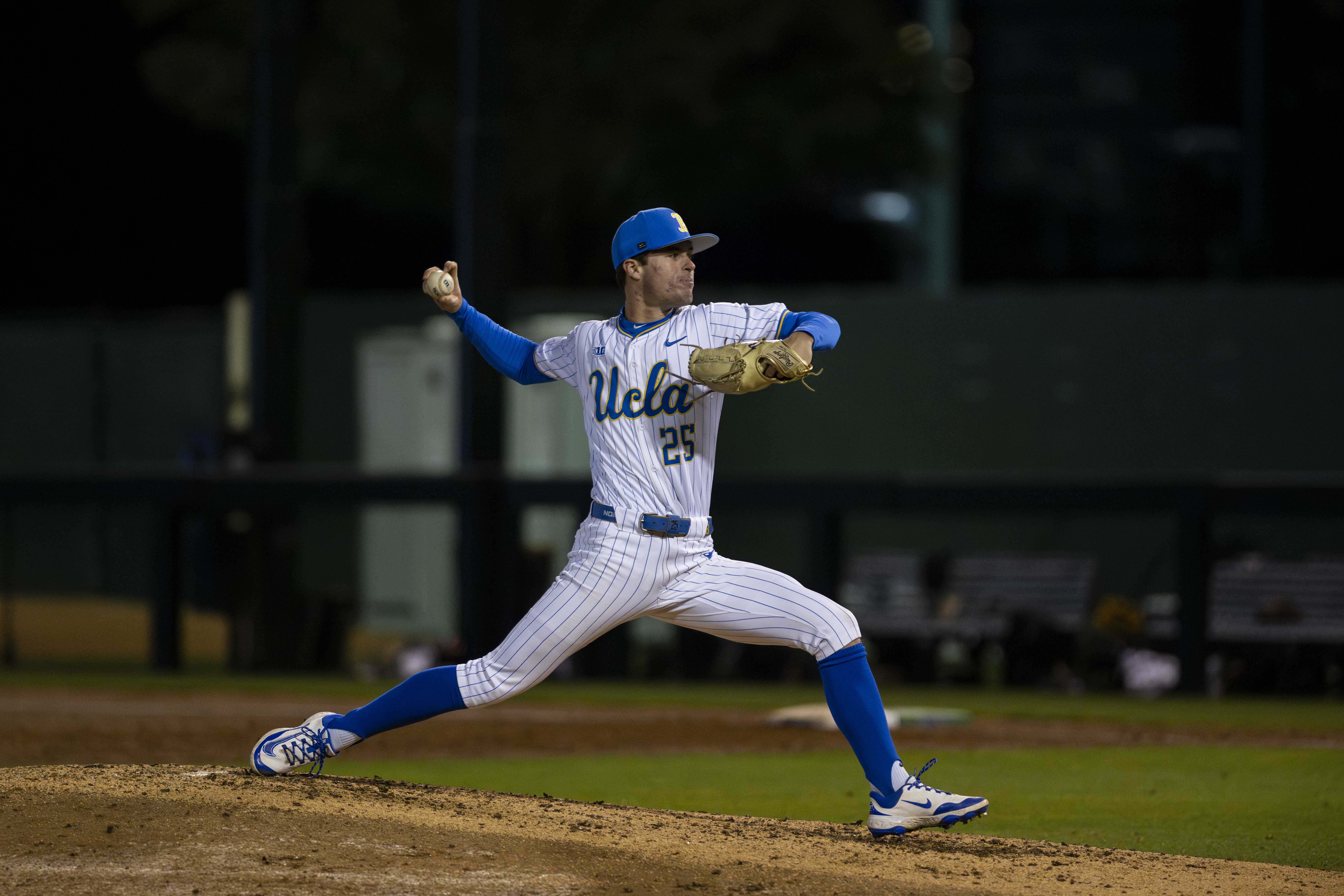 Freshman right-hander CJ Bott tosses a knuckle curve. (Rylan Riccabona/Daily Bruin)