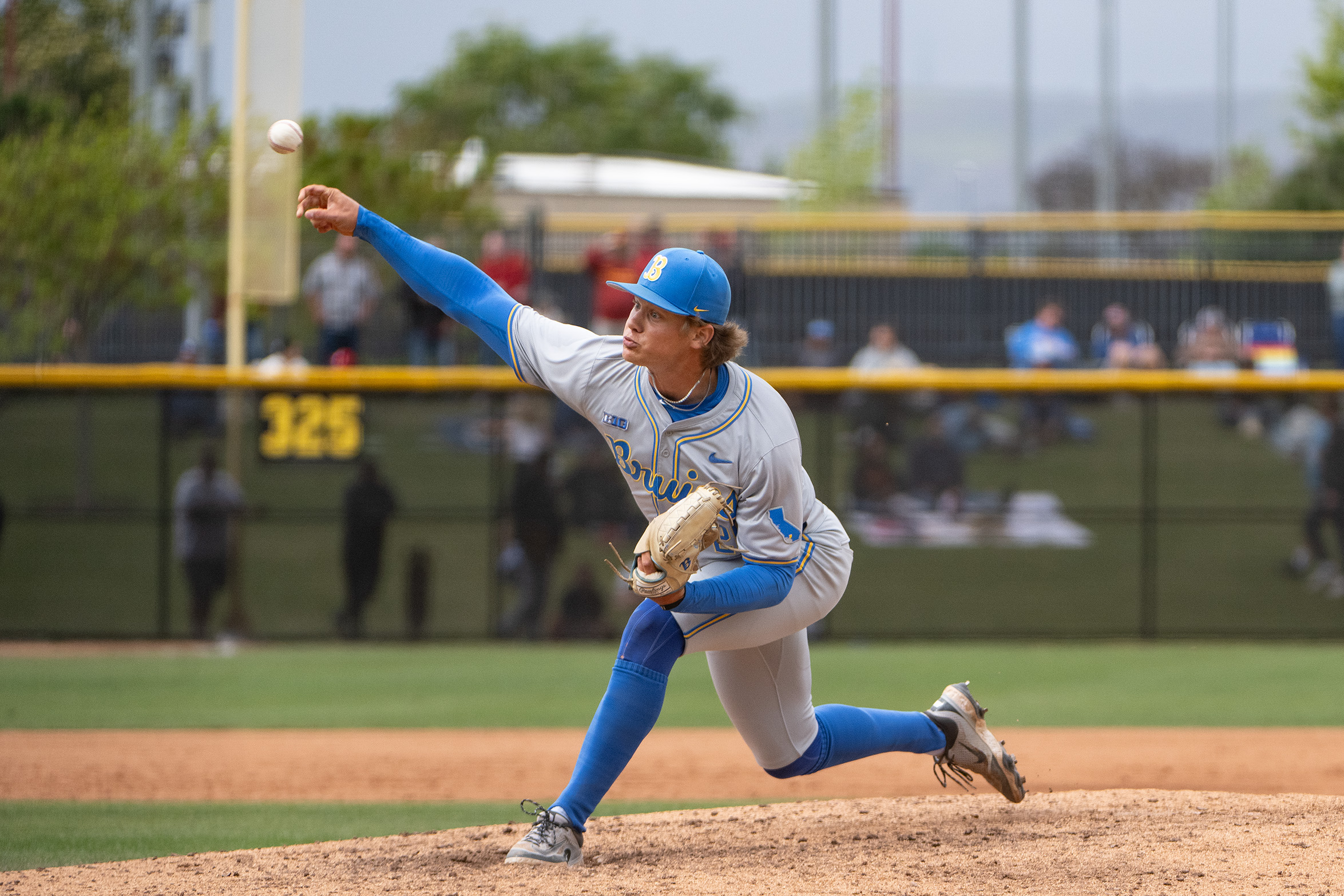 Sophomore right-hander Cal Randall pitches at Great Park in Irvine. (Jeannie Kim/Daily Bruin senior staff)